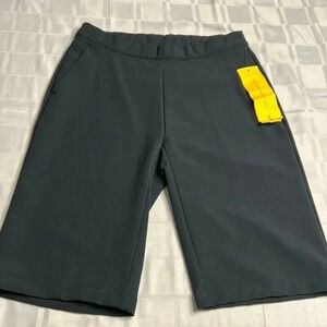 LOLE Romina black 4 pockets walking shorts, thick elastic band at waist.NWT 90$